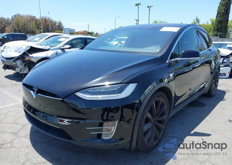 2019 Tesla Model X 100D/75D/Long Range/Standard Range z USA, uszkodzony, nr VIN 5YJXCDE23KF141849